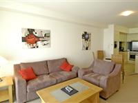 1 Bedroom Apartment Lounge - Mantra Broadbeach on the Park